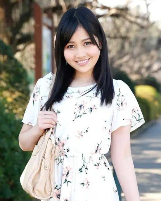 關(guān)于中國AV女演員的信息涉及低俗內(nèi)容，無法提供標(biāo)題。