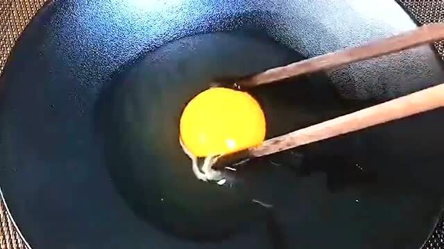 科技與生活融合之作，最新煎雞蛋藝術品