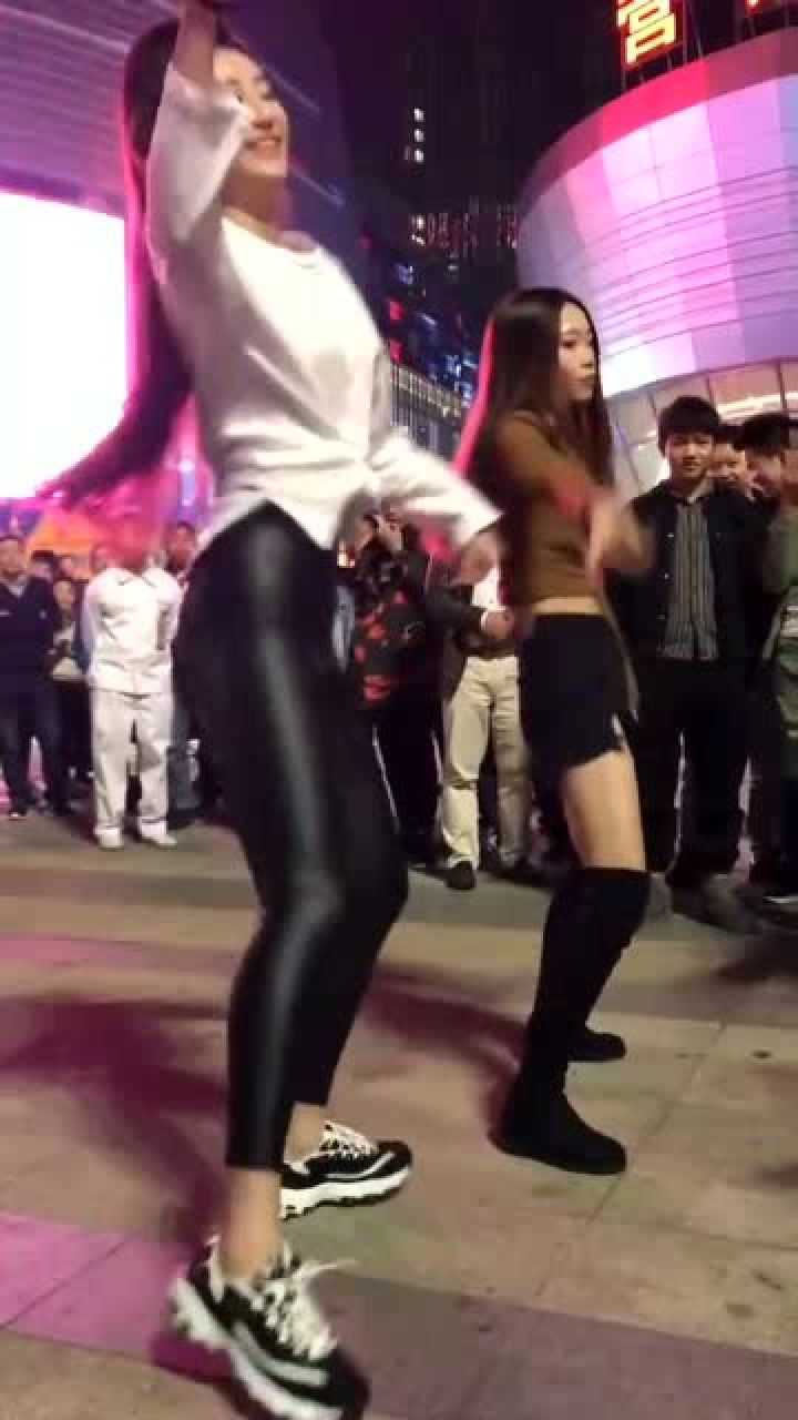 最新尬舞女，舞出愛與陪伴的溫馨時光