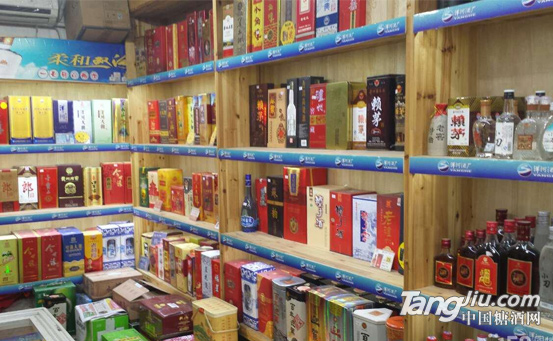 最新煙酒店，自然美景的探索之旅